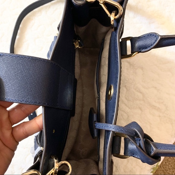 Michael Kors Purse - Picture 3 of 4